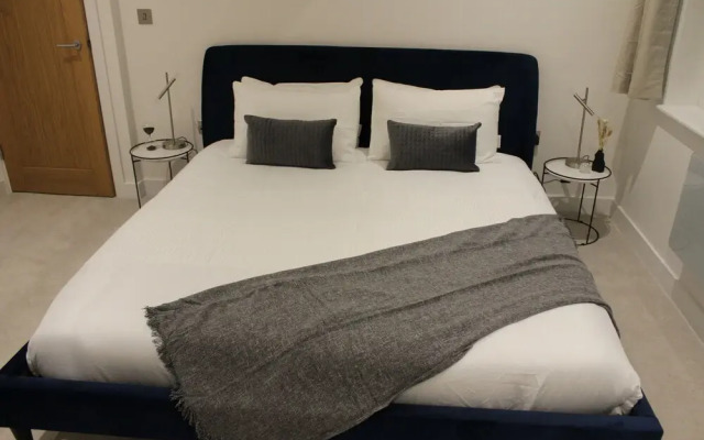 Luxury 2 Bed Apartment In Rochester
