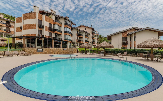 Apto a 300m da encantadora Praia Brava CCU203