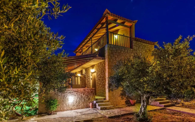 Selinitsa Stone Residence - Mani Poolside Retreat