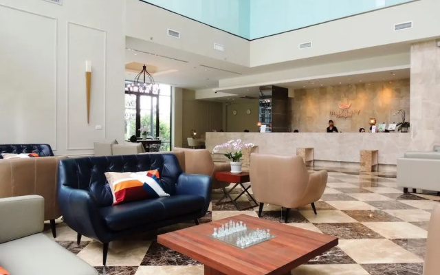 Balcony Courtyard Si Racha Hotel & Serviced Apartments – Lobby – Si Racha