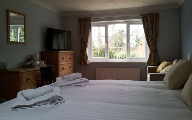 The Three Horseshoes