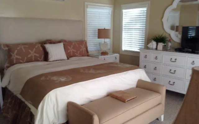 Romora Bay Resort & Marina
