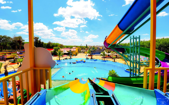 Trang Villa Hotel And Water Park