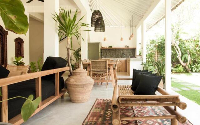 The Ravenala House
