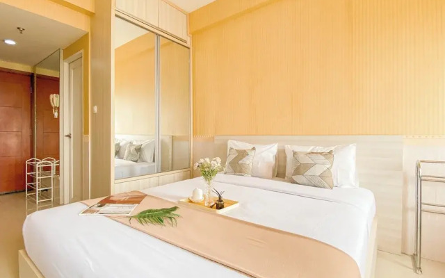 Relaxing Studio at Tamansari Mahogany Karawang Apartment