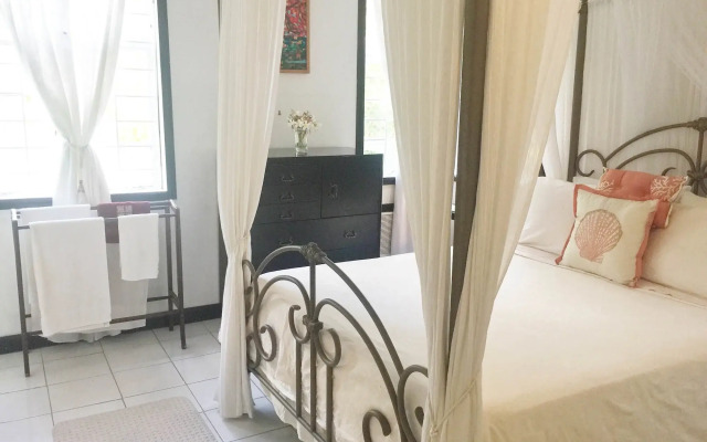 Barbados Chi Guest House