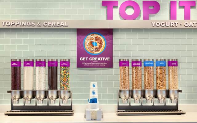 Tru by Hilton Lancaster East