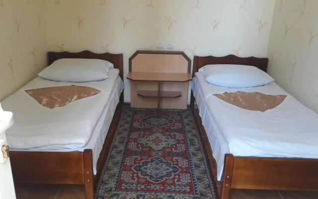 Hotel Dina
