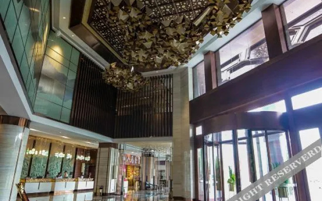 Qianlong Hotel