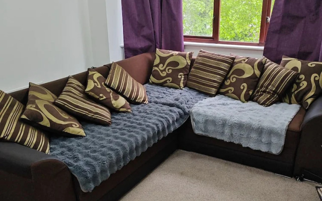 Beautiful 1-bed Apartment in Croydon-free Parking