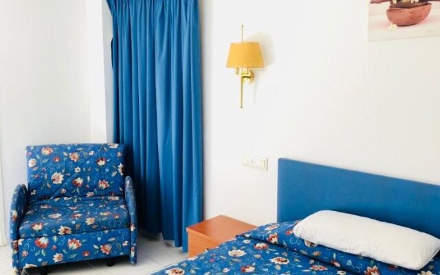 Hostal Univers