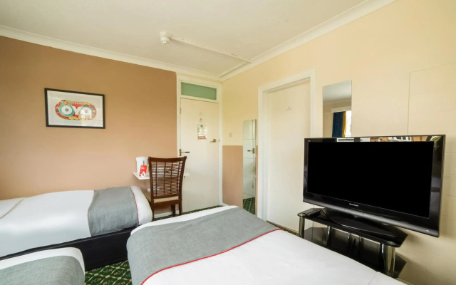 Devine Beach Hotel, Westcliff Southend-On-Sea