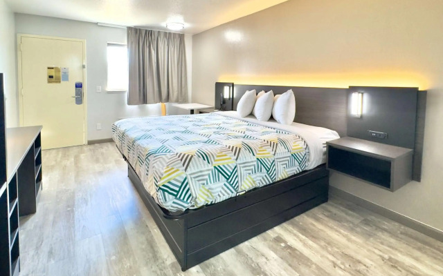 Motel 6 Dyersburg, TN