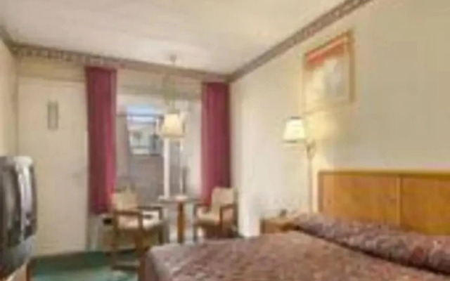 Budget Host Inn Quincy