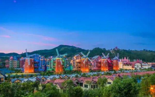 Bai Mu Hua Hai  Suite Hotel (Heyuan Bavaria Branch)