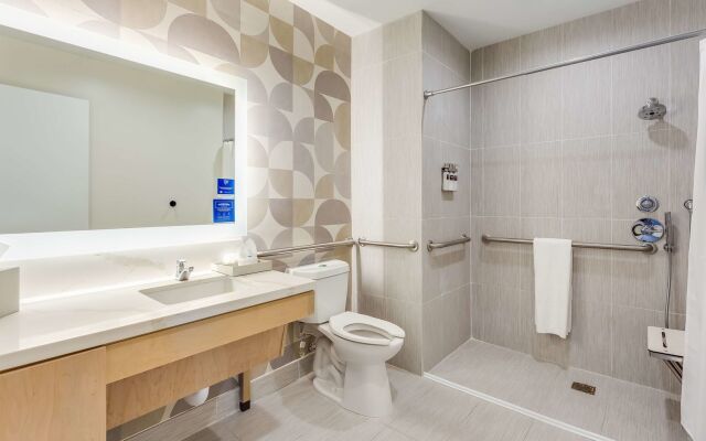 SERENA Hotel Aventura Miami, Tapestry Collection by Hilton