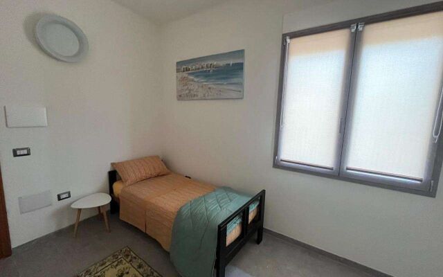 Baboe Affittacamere Iun F1037