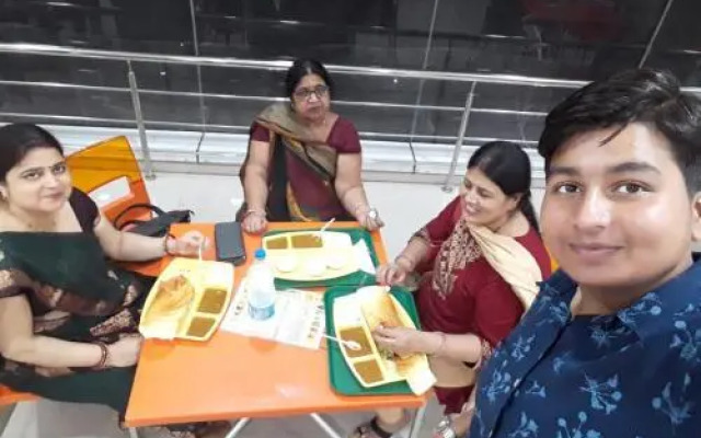 Hotel Devi Darbar Begusarai