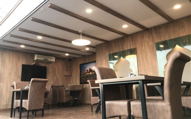 Hotel Aiwan-e-Shahi