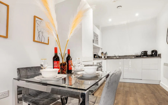 Oceanic Bliss- 2 Bed 2 Bath, Free Park, Netflix