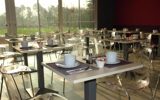 Brit Hotel Vannes-Theix