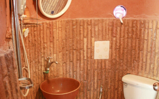 Baandin Huaiphung Resort