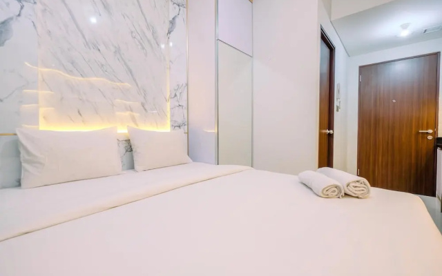 Cozy Stay And New Furnished Studio At Transpark Cibubur Apartment