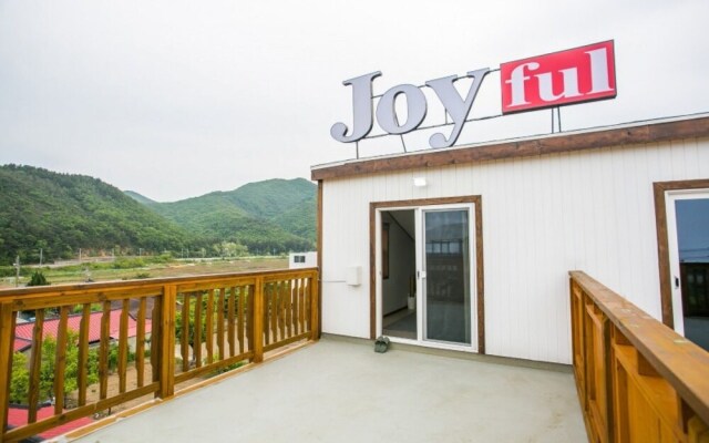 Gangneung Jeongdongjin Joyful Pension