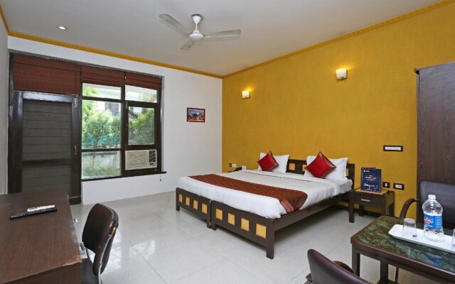 OYO 5528 DLF Phase 4