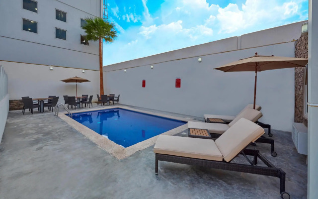 Extended Suites Monterrey Aeropuerto