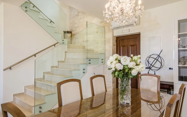 Villa Aloni