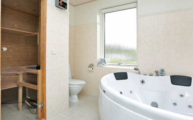 Comfortable Holiday Home in Hundested With Jacuzzi
