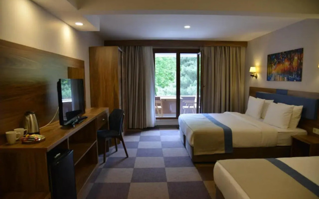 Feel & Live Hotel Villas Restaurant
