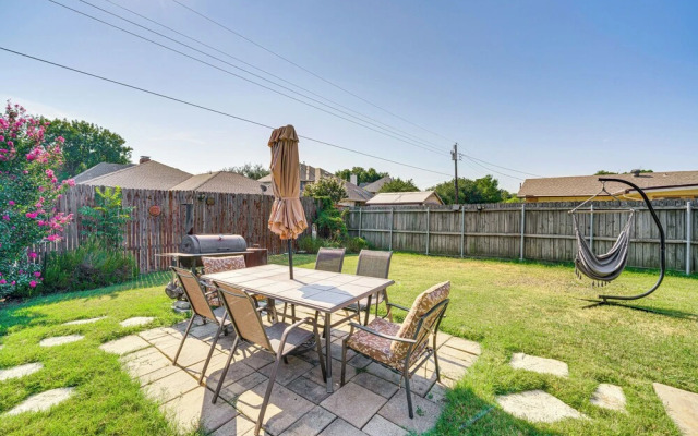 Texas Home w/ Yard: 2 Mi to Prairie Creek Park