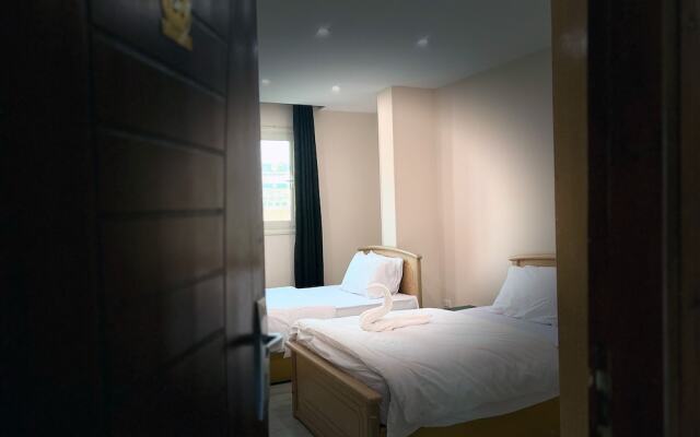 Grand Pyramids View Guesthouse