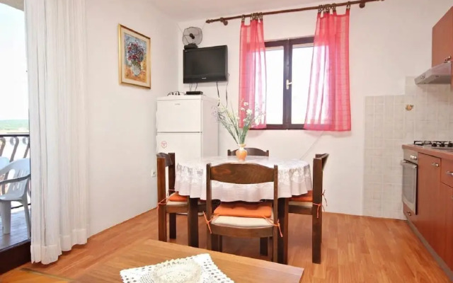 Ljube - Quiet Location & Close to the Beach - A1