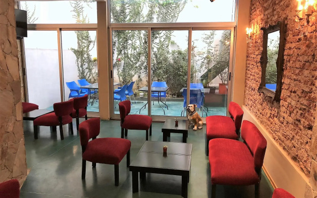TH Bue Hotel