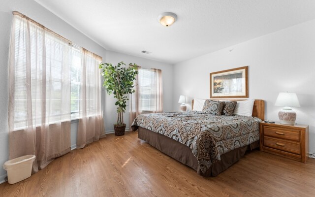 Carefree Getaways 2 Bedroom Condo by RedAwning