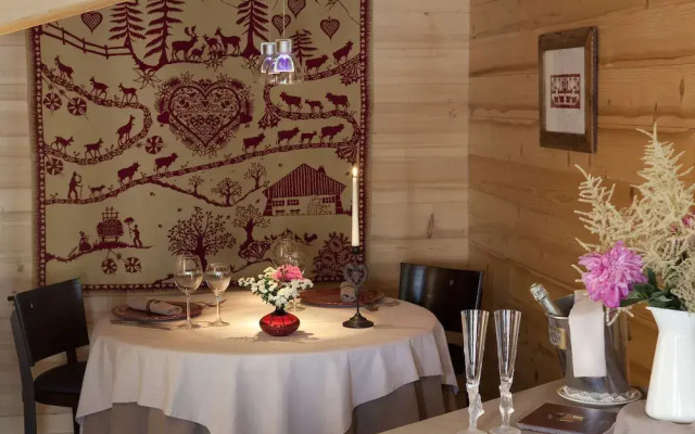 Chalet Hotel Crychar