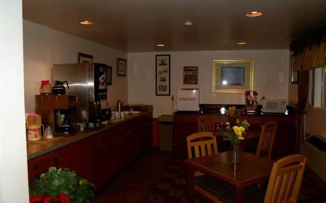 Apollo Motor Inn