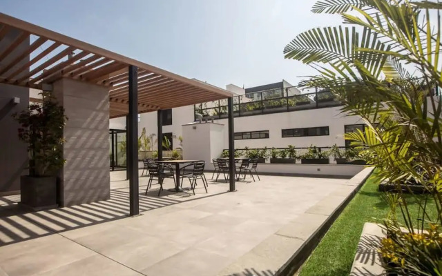 w Elegant 2BR in the Heart of Miraflores