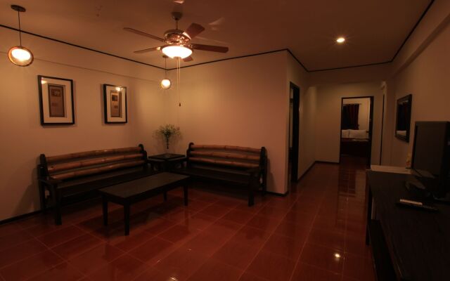 Paradise Resort & Dive Center