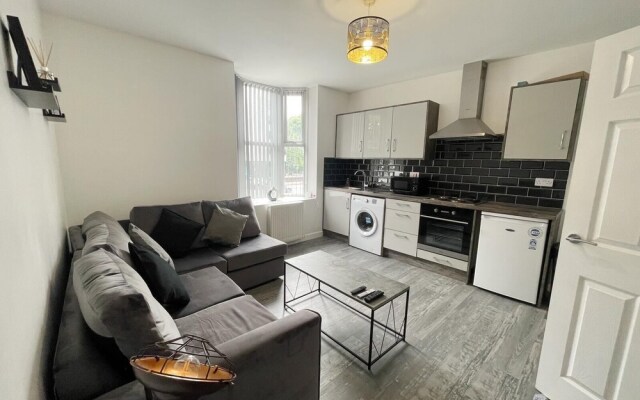 Flat 2 Hagley Road