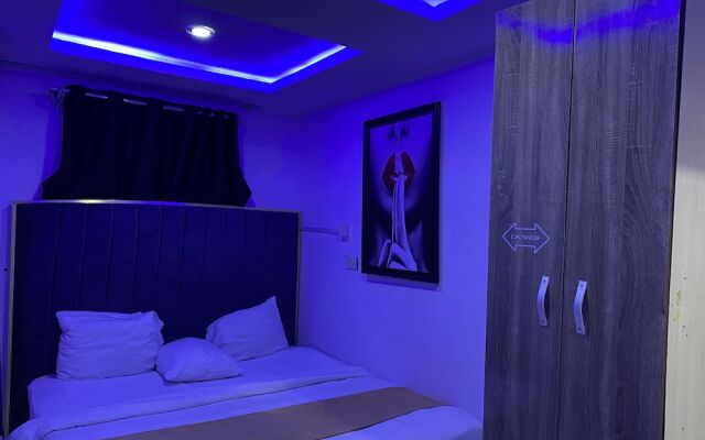 Villa Palazzo Hotel and Apartments