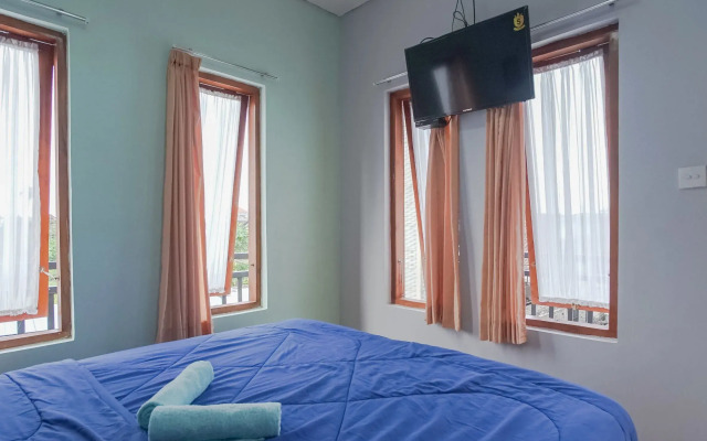 Guesthouse Penginapan Cempaka Putih