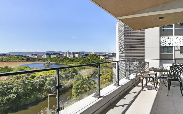 Waters Edge 220