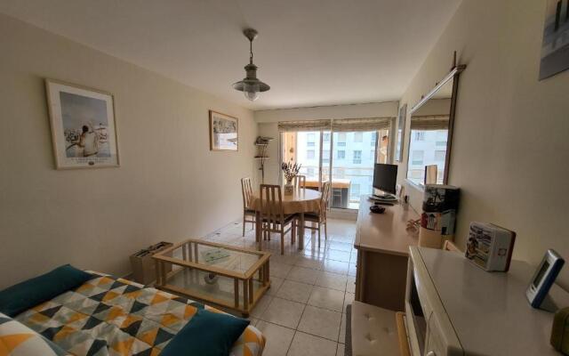 Apartment Cours Blossac 1
