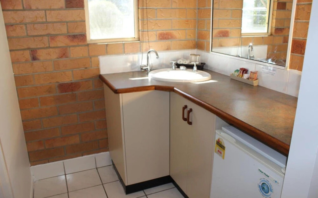 Copper Country Motor Inn & Restaurant