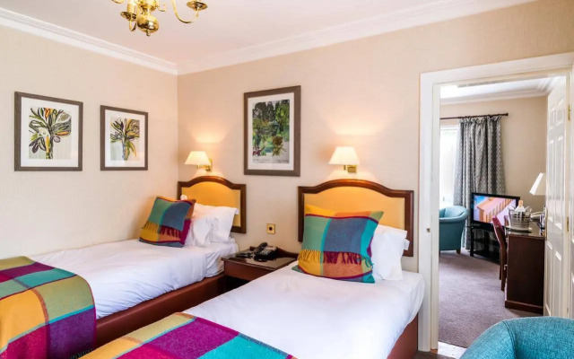 Parkway Hotel & Spa