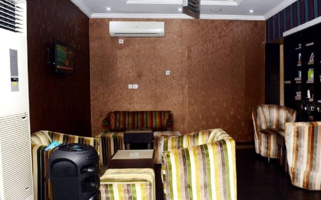Extended Stay Grand Hotel